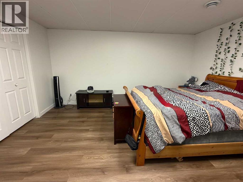 70 Peigan Court W, Lethbridge, Alberta  T1K 7N8 - Photo 32 - A2298631