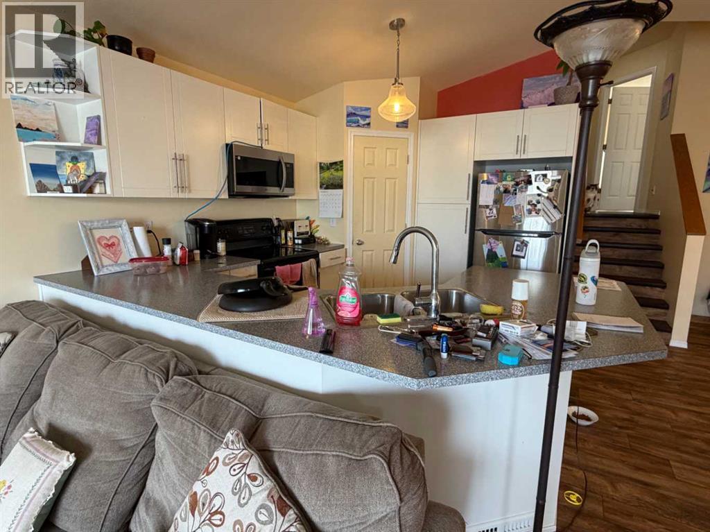 70 Peigan Court W, Lethbridge, Alberta  T1K 7N8 - Photo 6 - A2298631