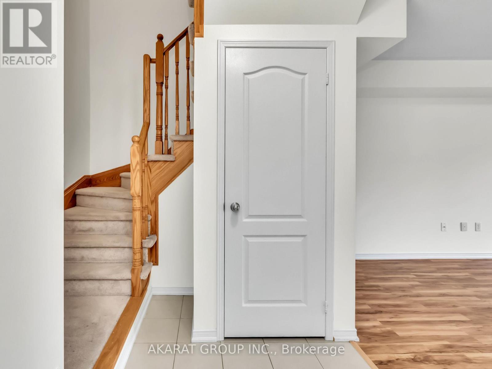 16 - 2500 Post Road, Oakville, Ontario  L6H 0K1 - Photo 4 - W12961812