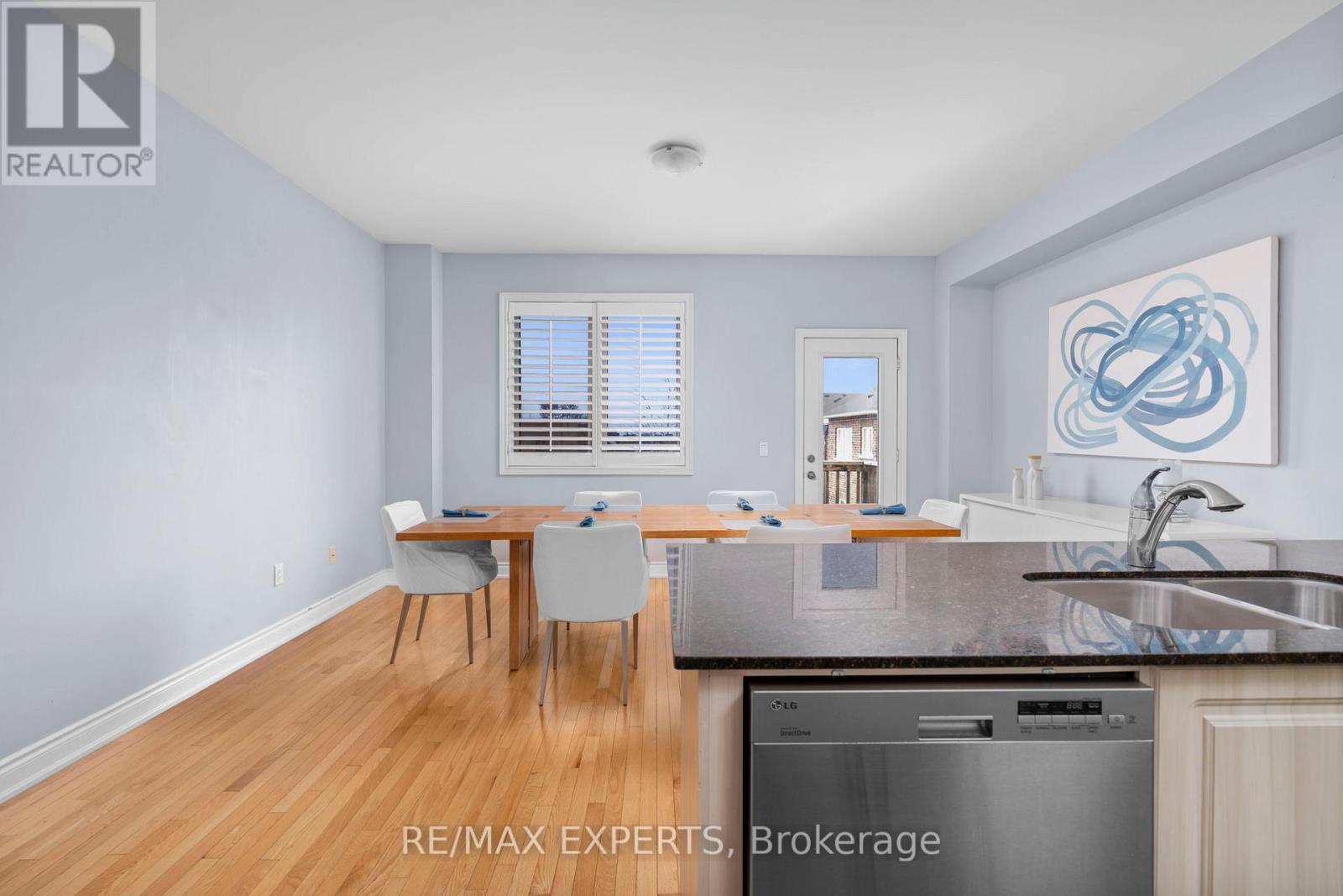 21 Ypres Road, Toronto, Ontario  M6M 1N9 - Photo 11 - W12961820