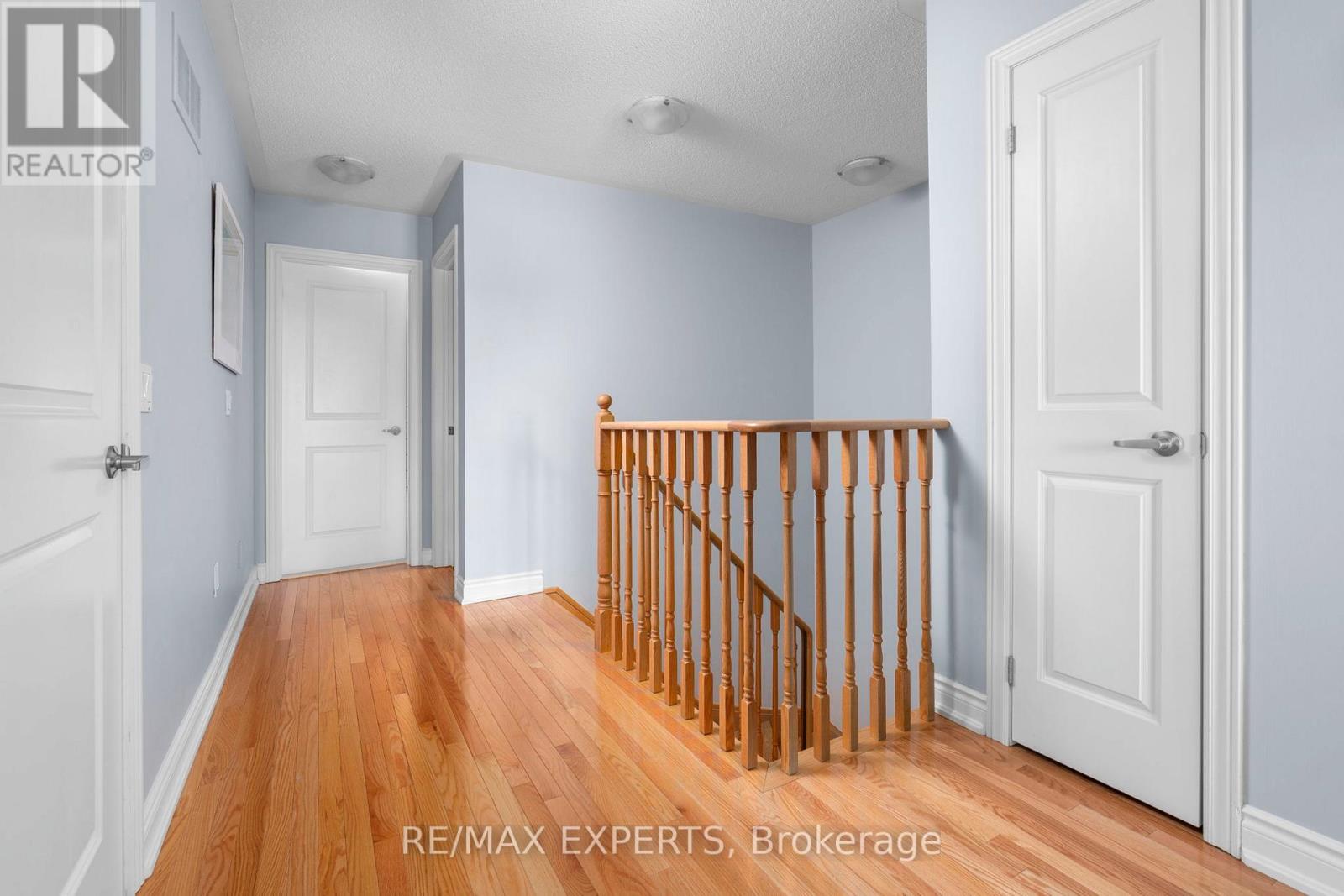 21 Ypres Road, Toronto, Ontario  M6M 1N9 - Photo 16 - W12961820