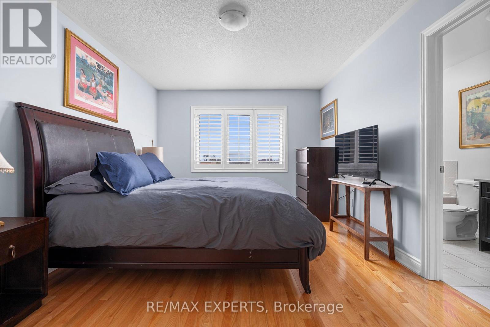 21 Ypres Road, Toronto, Ontario  M6M 1N9 - Photo 17 - W12961820