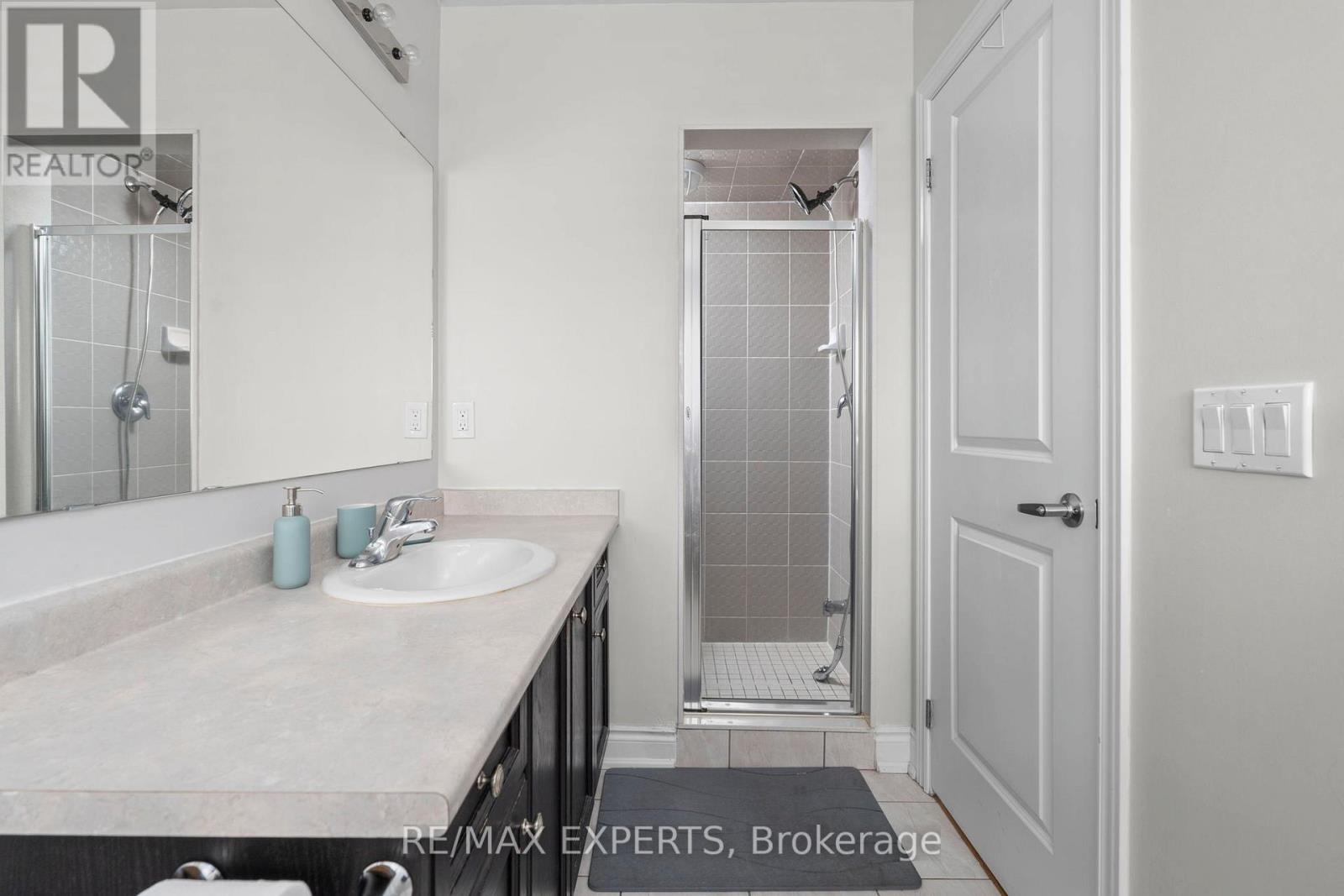 21 Ypres Road, Toronto, Ontario  M6M 1N9 - Photo 20 - W12961820