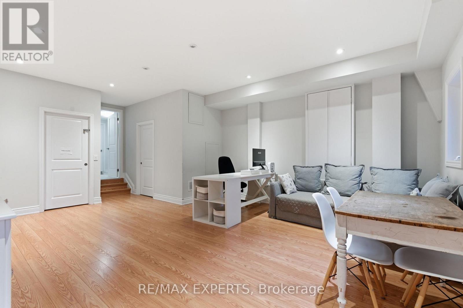 21 Ypres Road, Toronto, Ontario  M6M 1N9 - Photo 28 - W12961820