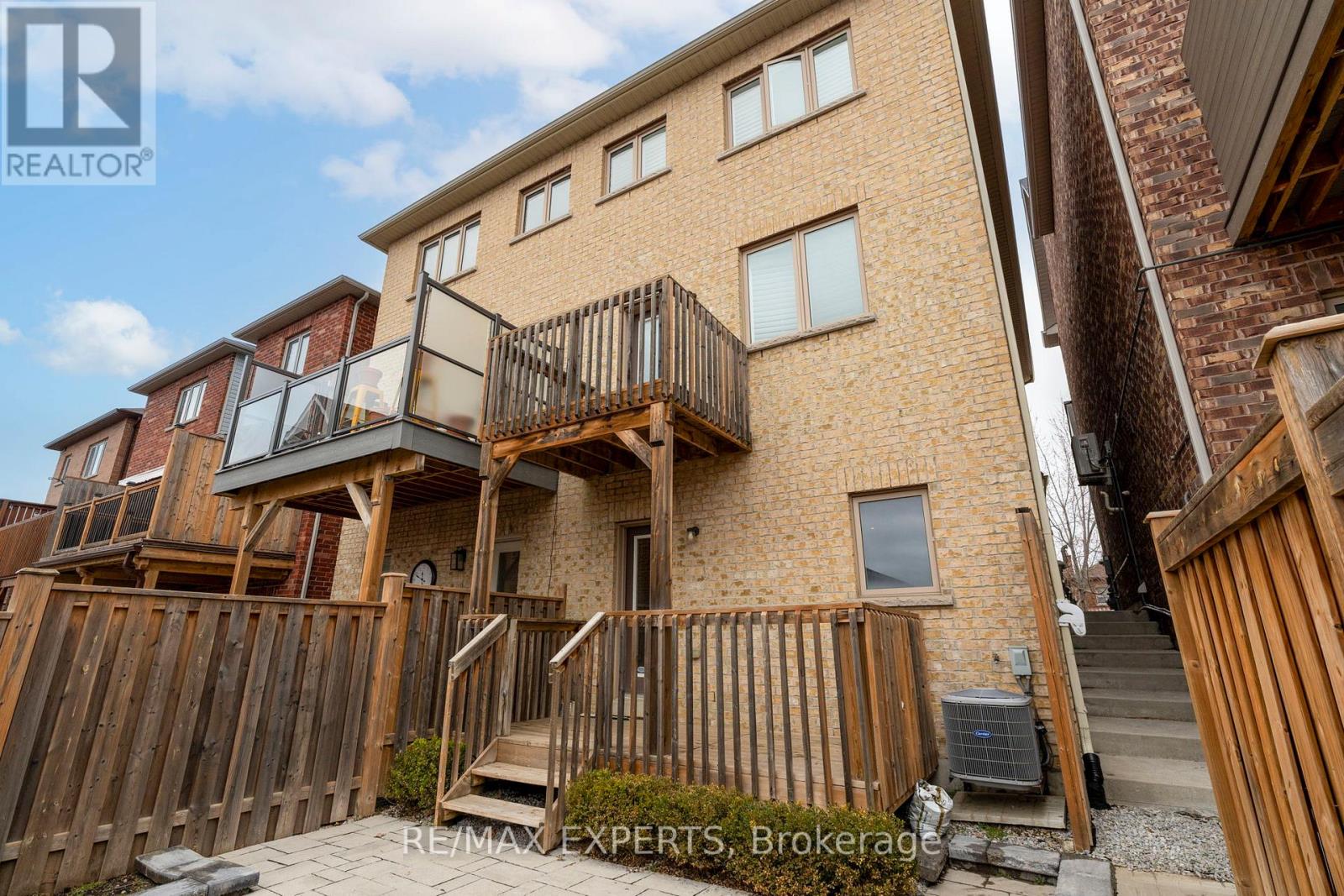 21 Ypres Road, Toronto, Ontario  M6M 1N9 - Photo 31 - W12961820