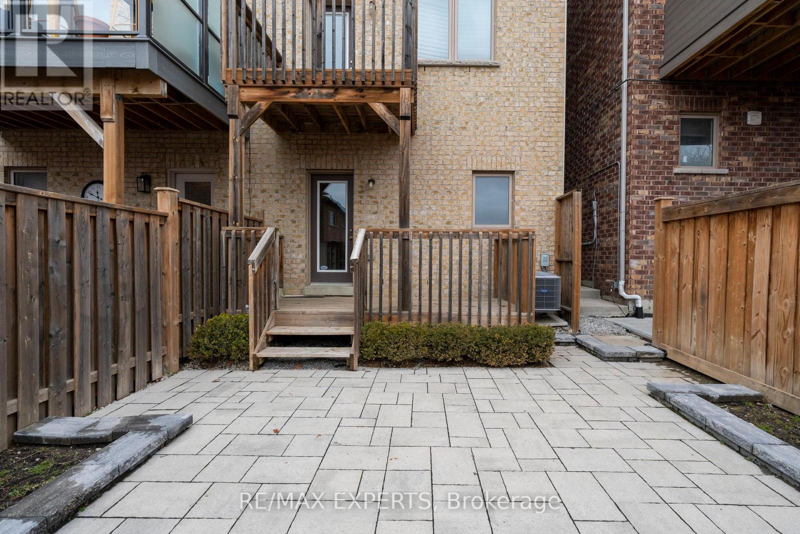 21 Ypres Road, Toronto, Ontario  M6M 1N9 - Photo 32 - W12961820