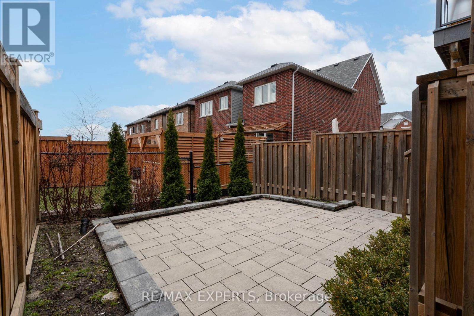 21 Ypres Road, Toronto, Ontario  M6M 1N9 - Photo 33 - W12961820