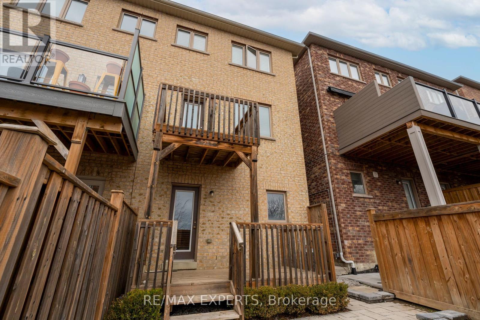 21 Ypres Road, Toronto, Ontario  M6M 1N9 - Photo 35 - W12961820