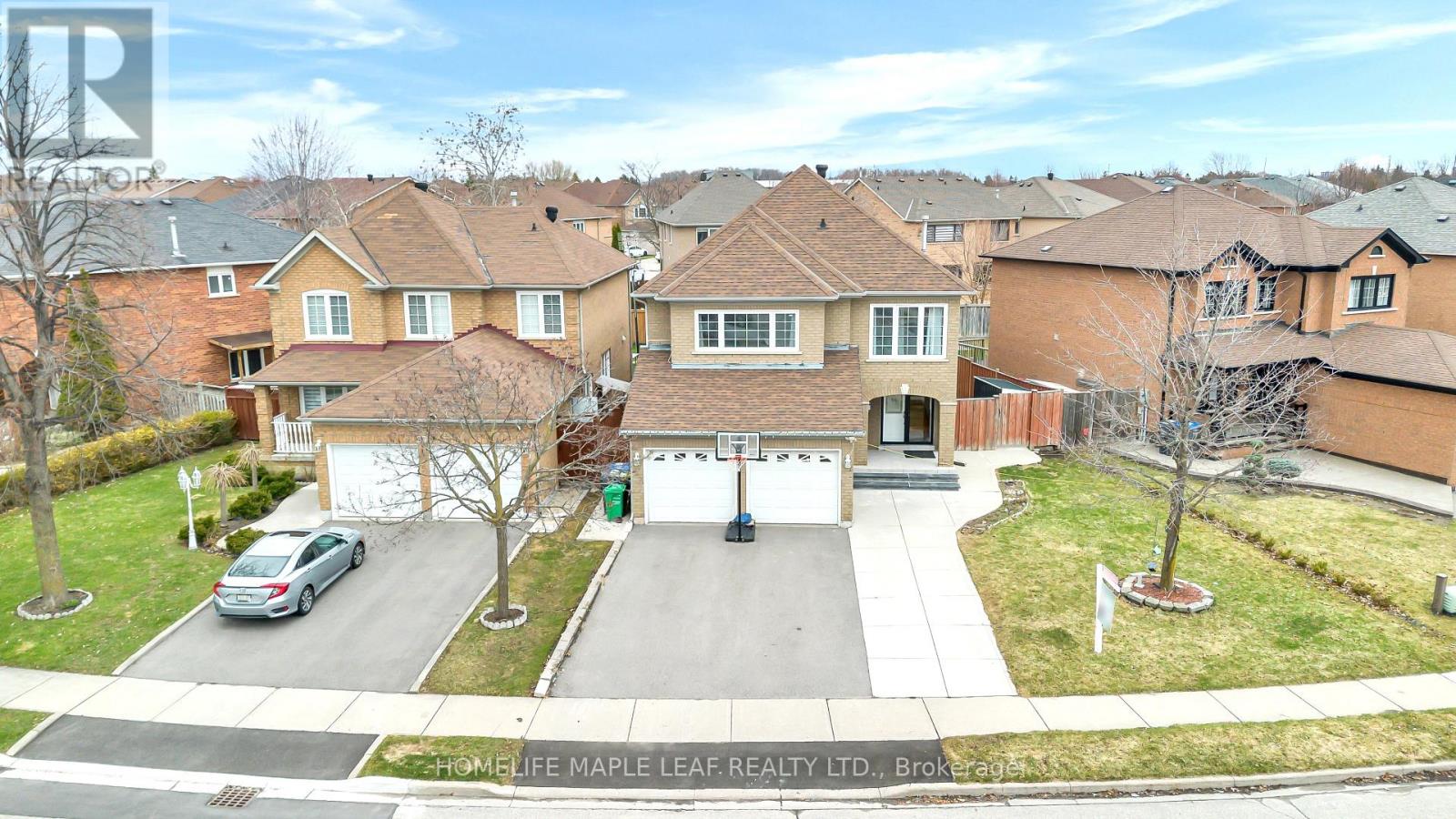 87 Softneedle Avenue, Brampton, Ontario  L6R 1L2 - Photo 2 - W12961828