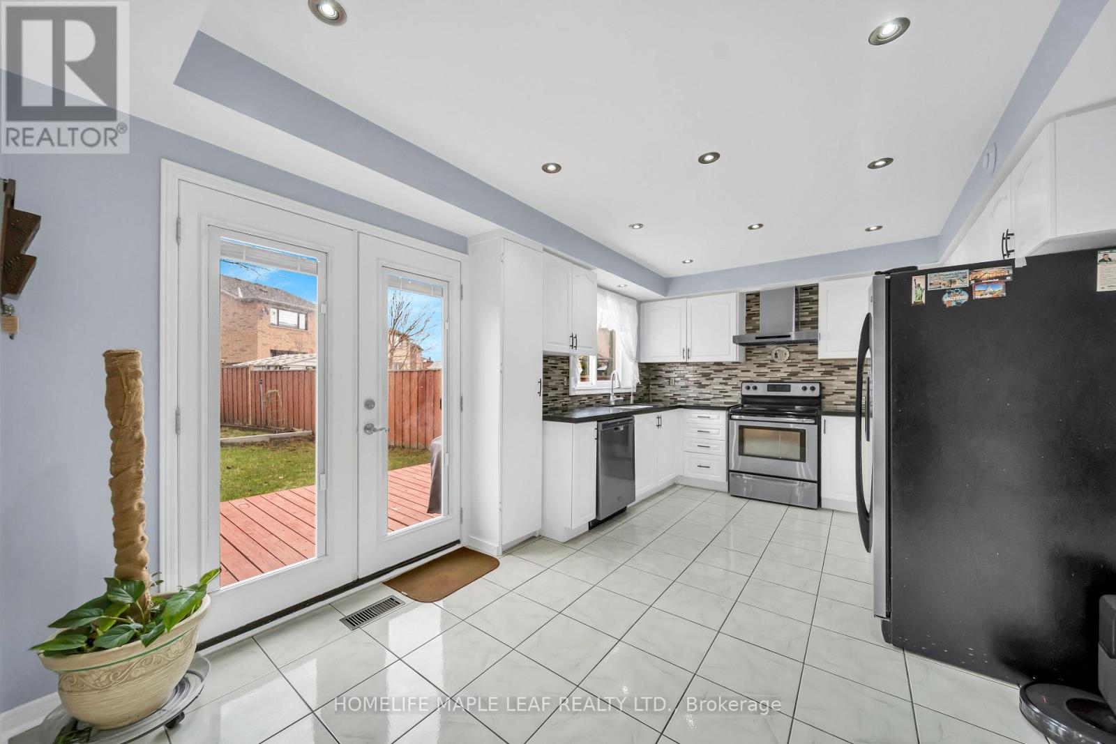 87 Softneedle Avenue, Brampton, Ontario  L6R 1L2 - Photo 23 - W12961828