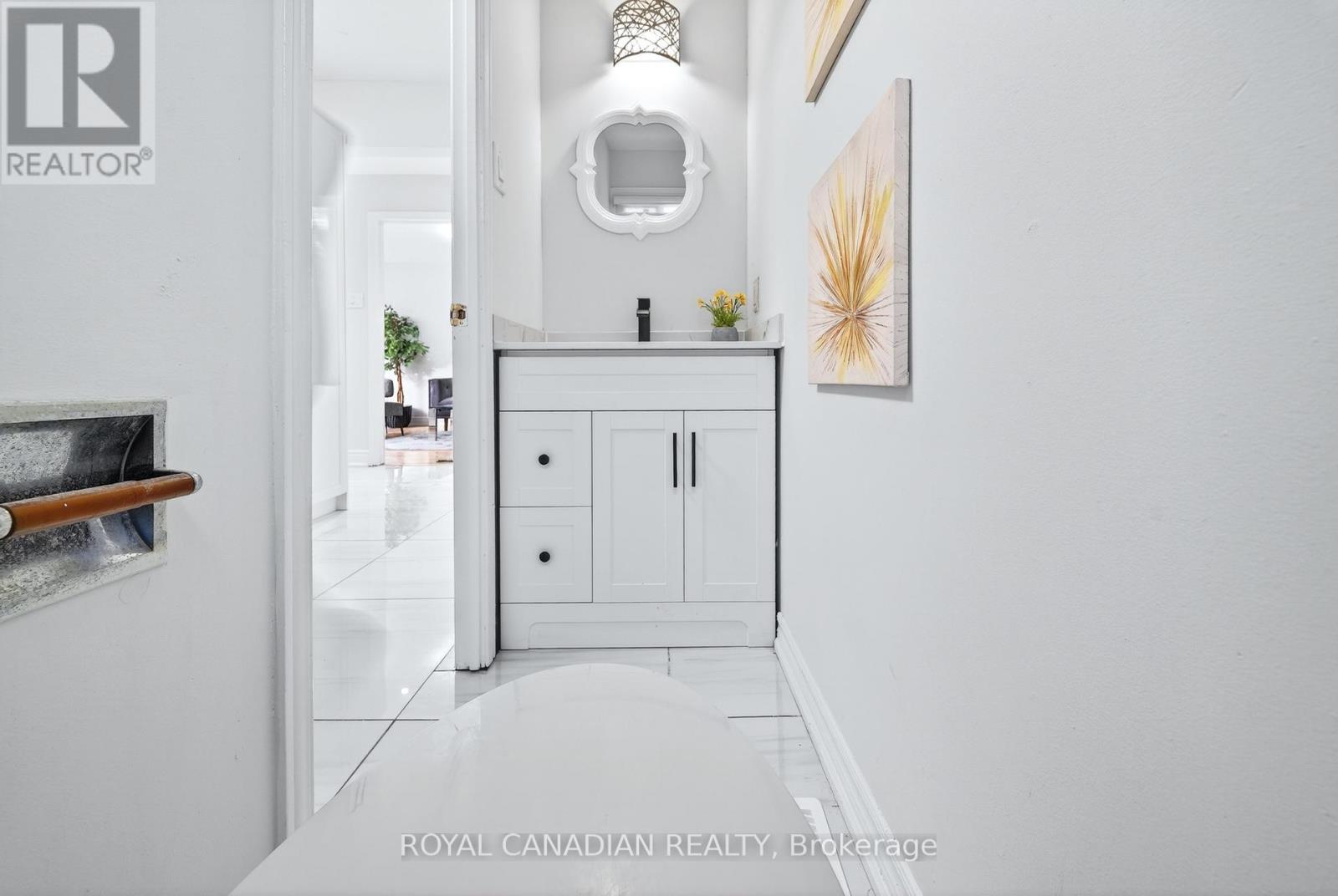 44 Rushmore Crescent, Brampton, Ontario  L6Z 1R2 - Photo 10 - W12961836