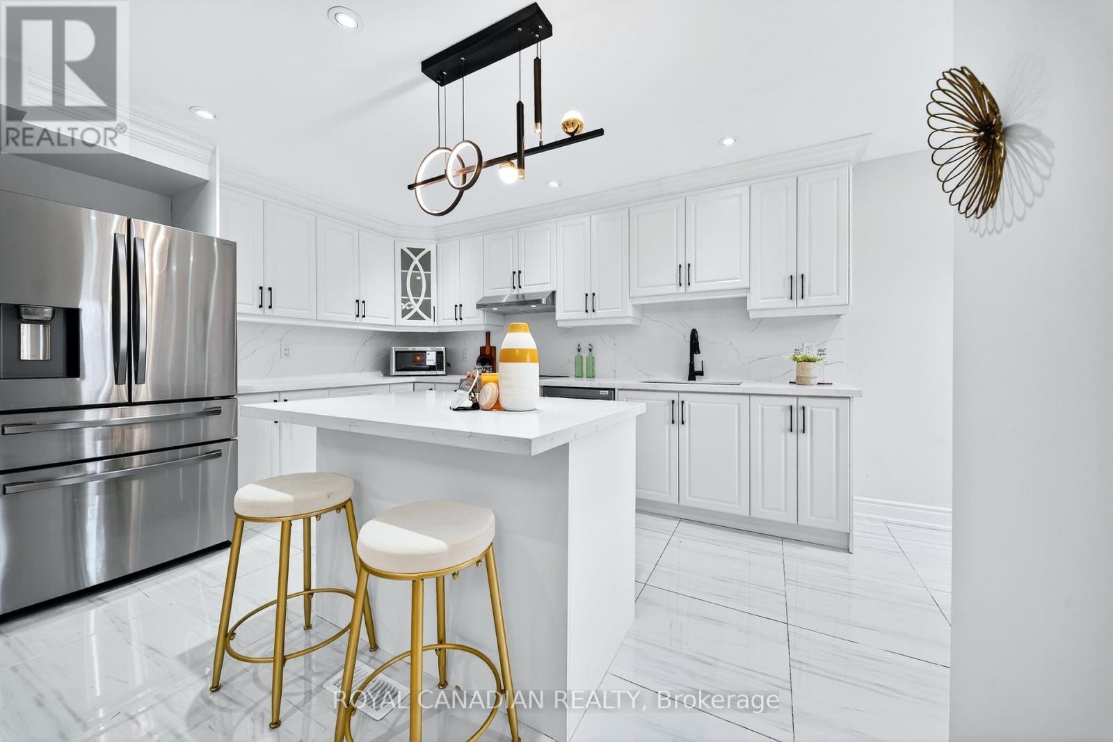 44 Rushmore Crescent, Brampton, Ontario  L6Z 1R2 - Photo 15 - W12961836