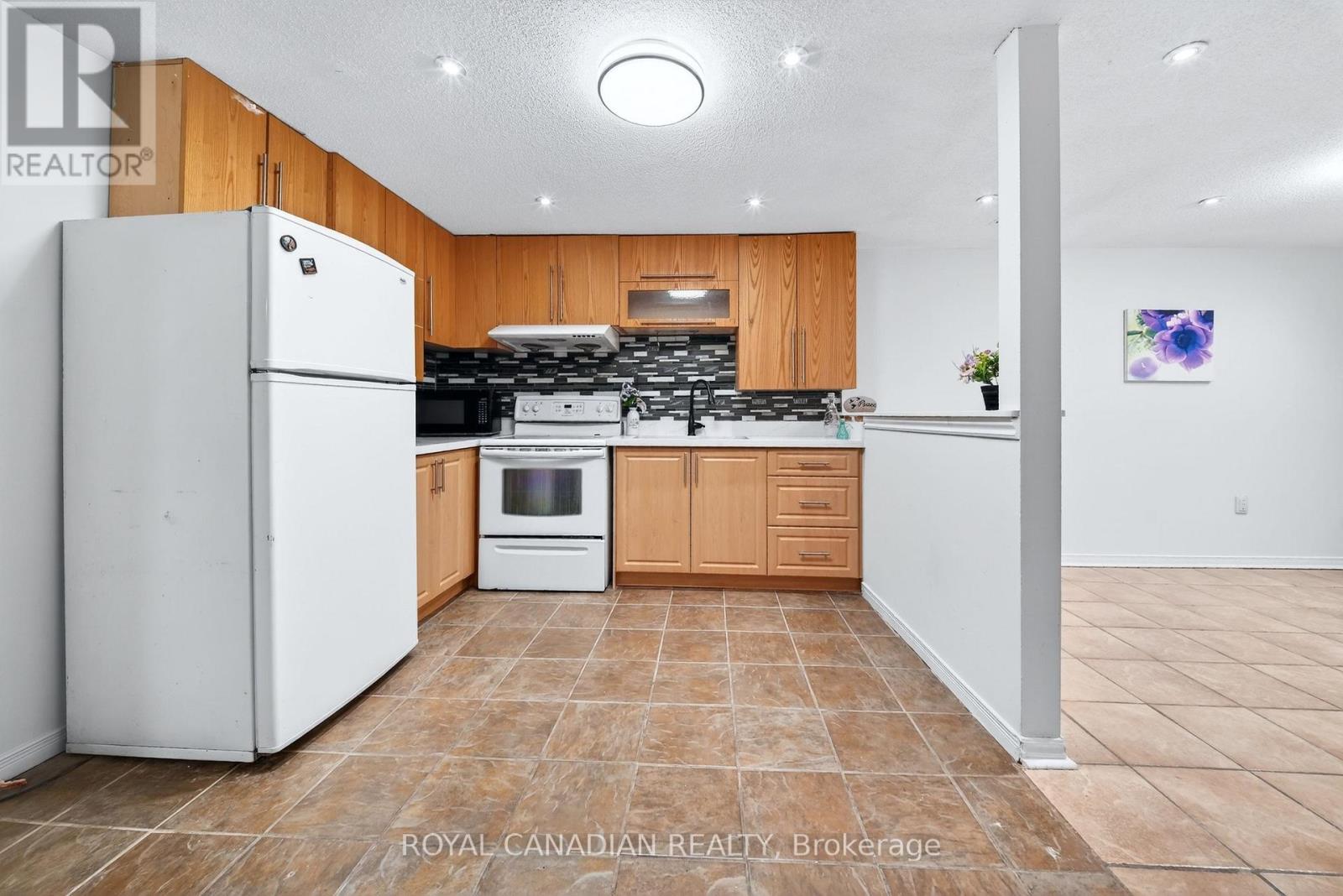 44 Rushmore Crescent, Brampton, Ontario  L6Z 1R2 - Photo 43 - W12961836