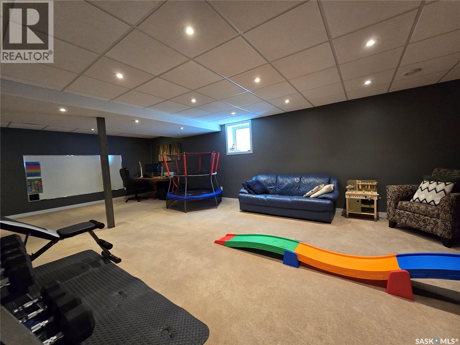 752 Mctaggart Drive, Weyburn, Saskatchewan  S4H 3M6 - Photo 22 - SK032195