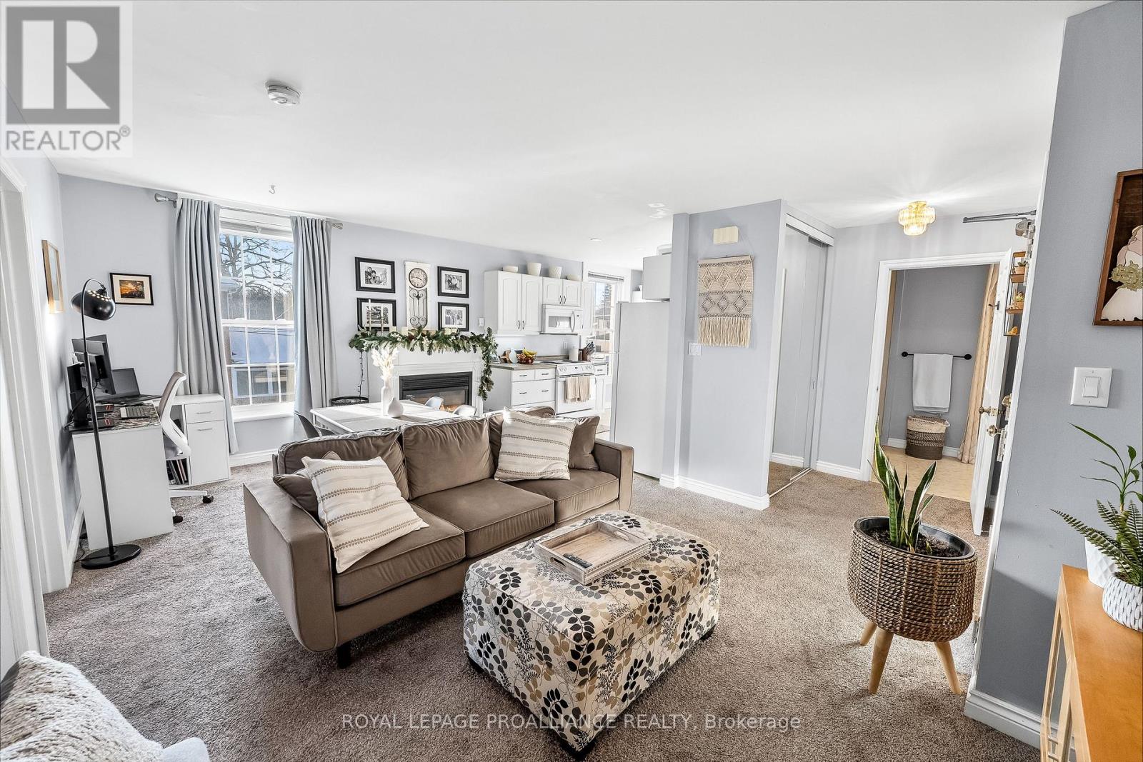 B - 220 Walton Street, Port Hope, Ontario  L1A 1N9 - Photo 6 - X12960446