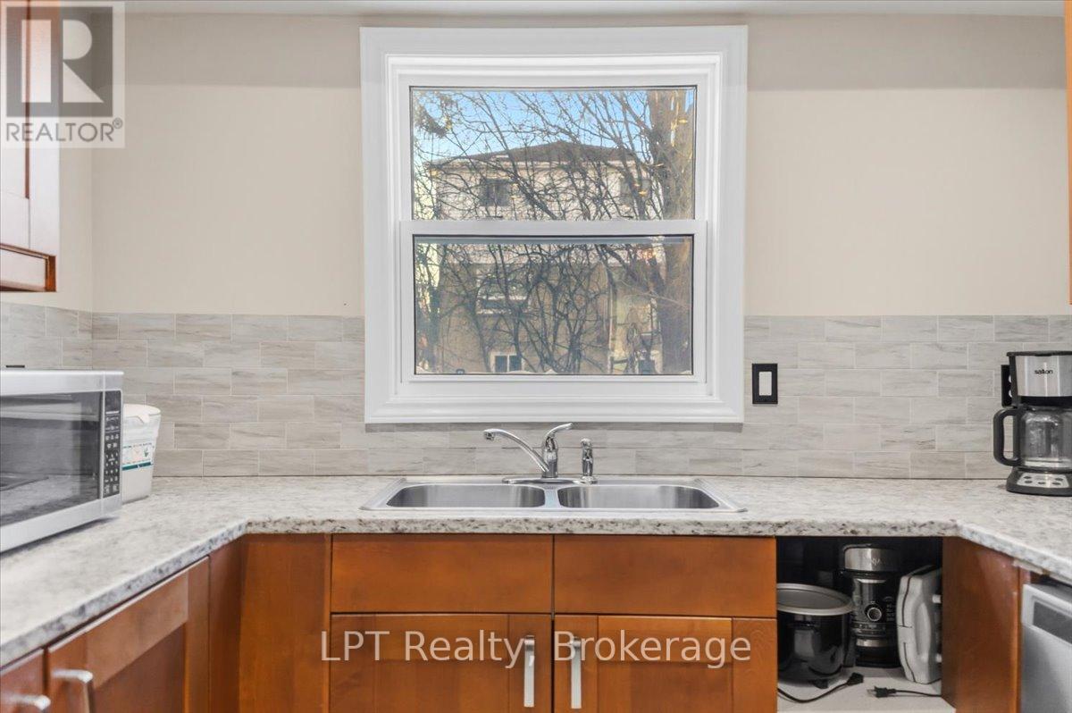 22 Miles Drive, Ajax, Ontario  L1Z 1C7 - Photo 8 - E12961904