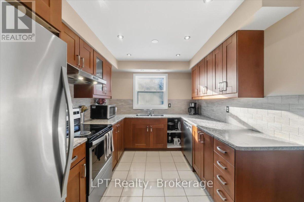 22 Miles Drive, Ajax, Ontario  L1Z 1C7 - Photo 9 - E12961904