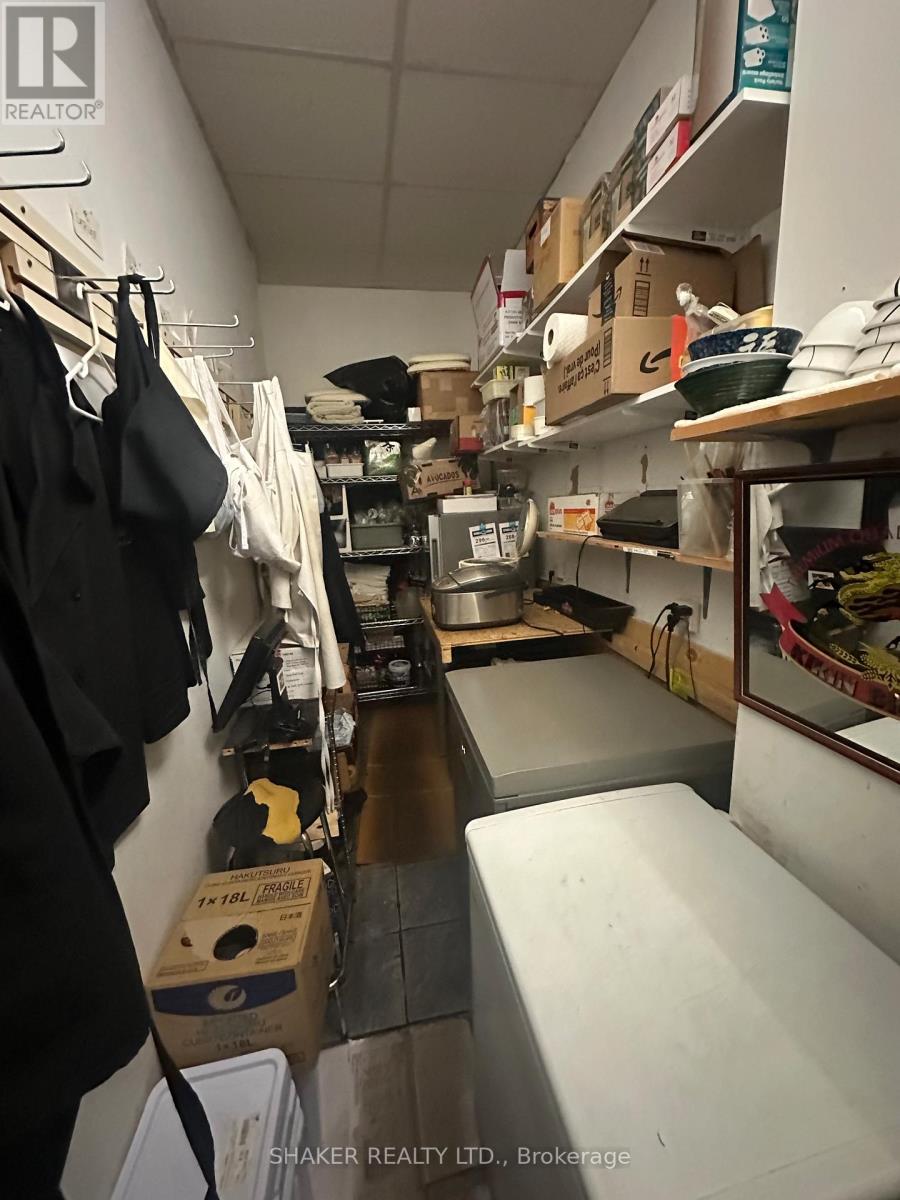 690-B Somerset Street W, Ottawa, Ontario K1R 6P4 - Photo 11 - X12961880