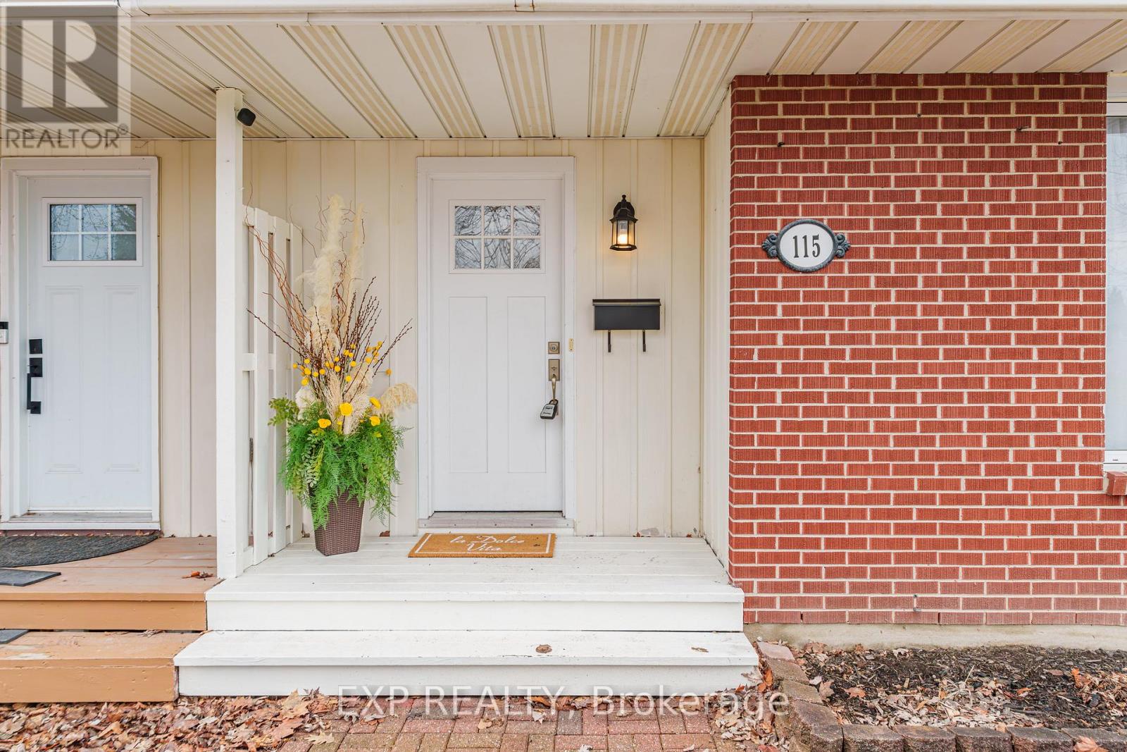 115 Sheldrake Drive, Ottawa, Ontario  K2L 1T1 - Photo 2 - X12961940