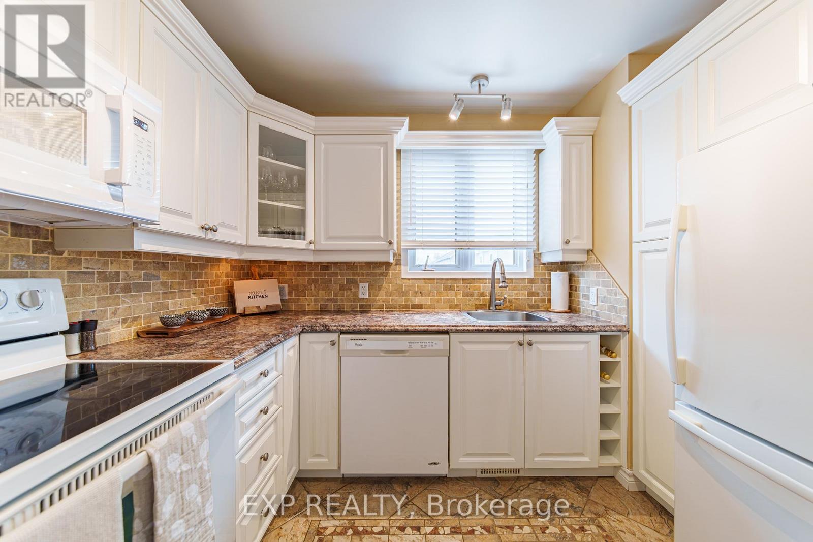 115 Sheldrake Drive, Ottawa, Ontario  K2L 1T1 - Photo 4 - X12961940