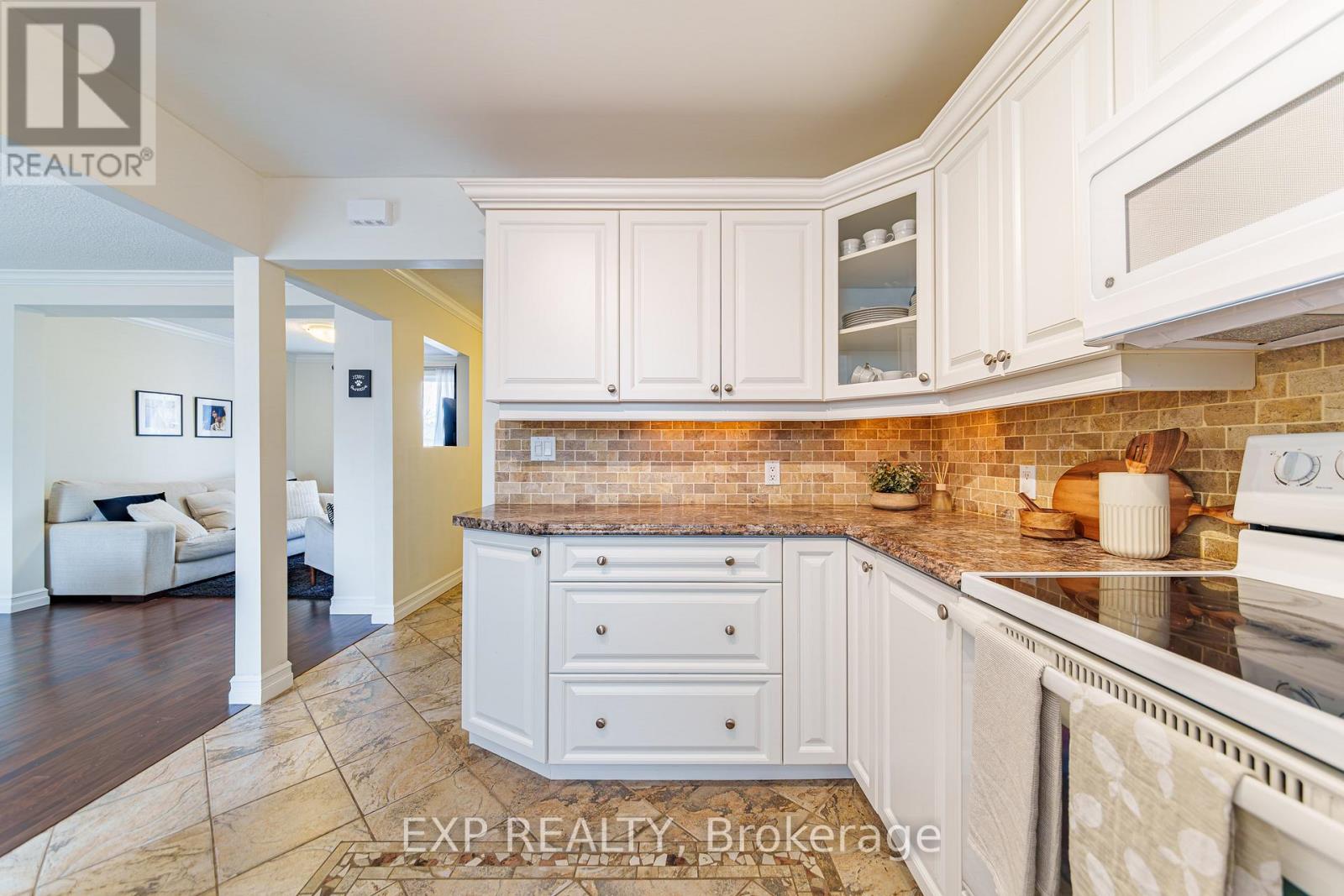 115 Sheldrake Drive, Ottawa, Ontario  K2L 1T1 - Photo 6 - X12961940