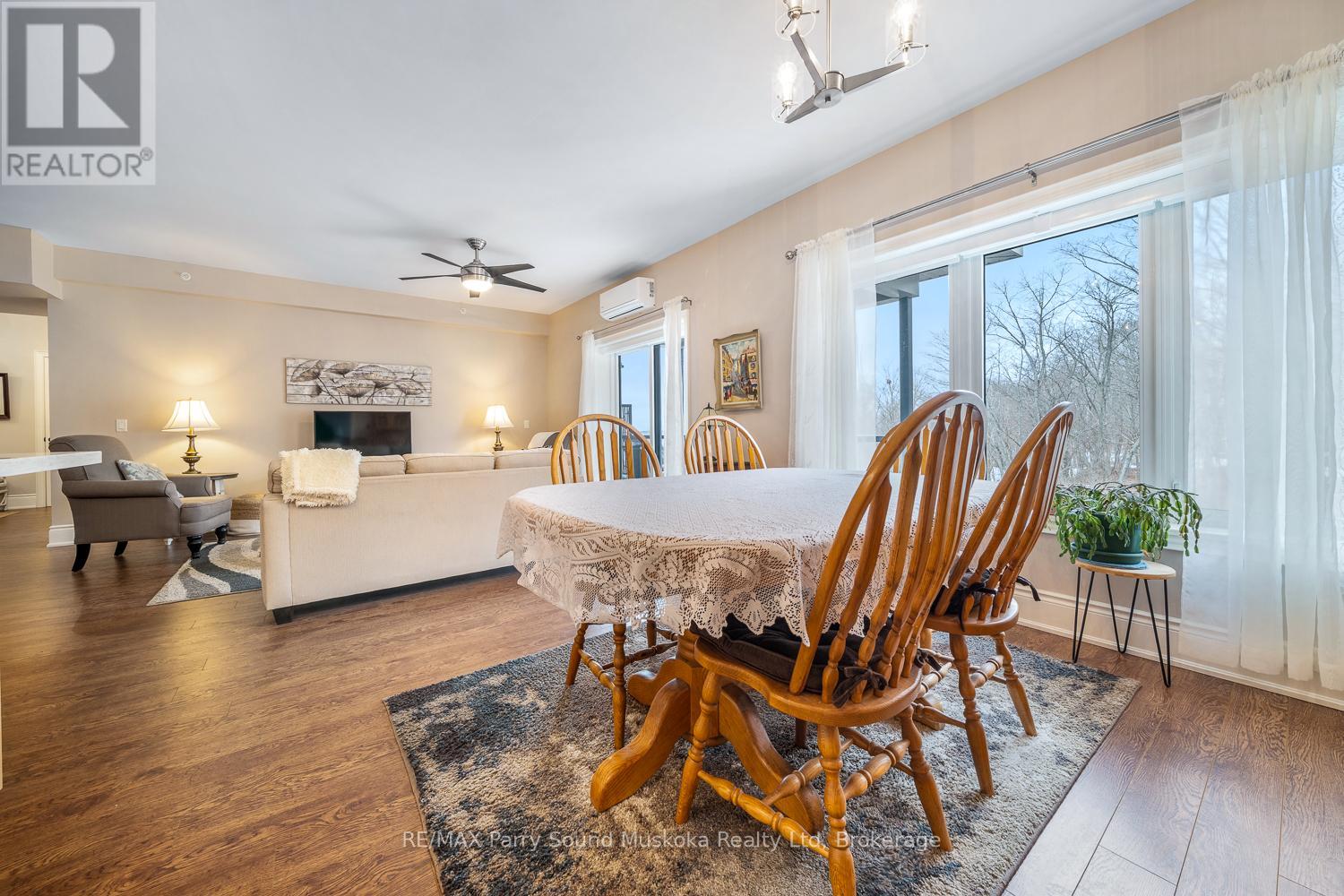 401 - 11b Salt Dock Road, Parry Sound, Ontario  P2A 3B6 - Photo 17 - X12961902