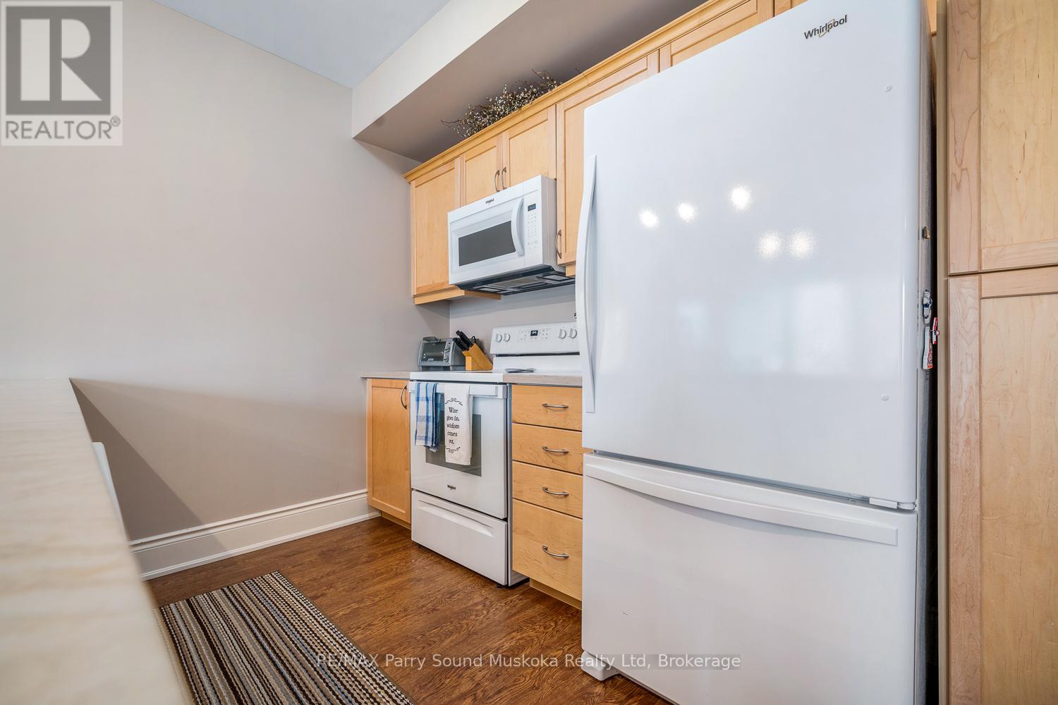 401 - 11b Salt Dock Road, Parry Sound, Ontario  P2A 3B6 - Photo 20 - X12961902