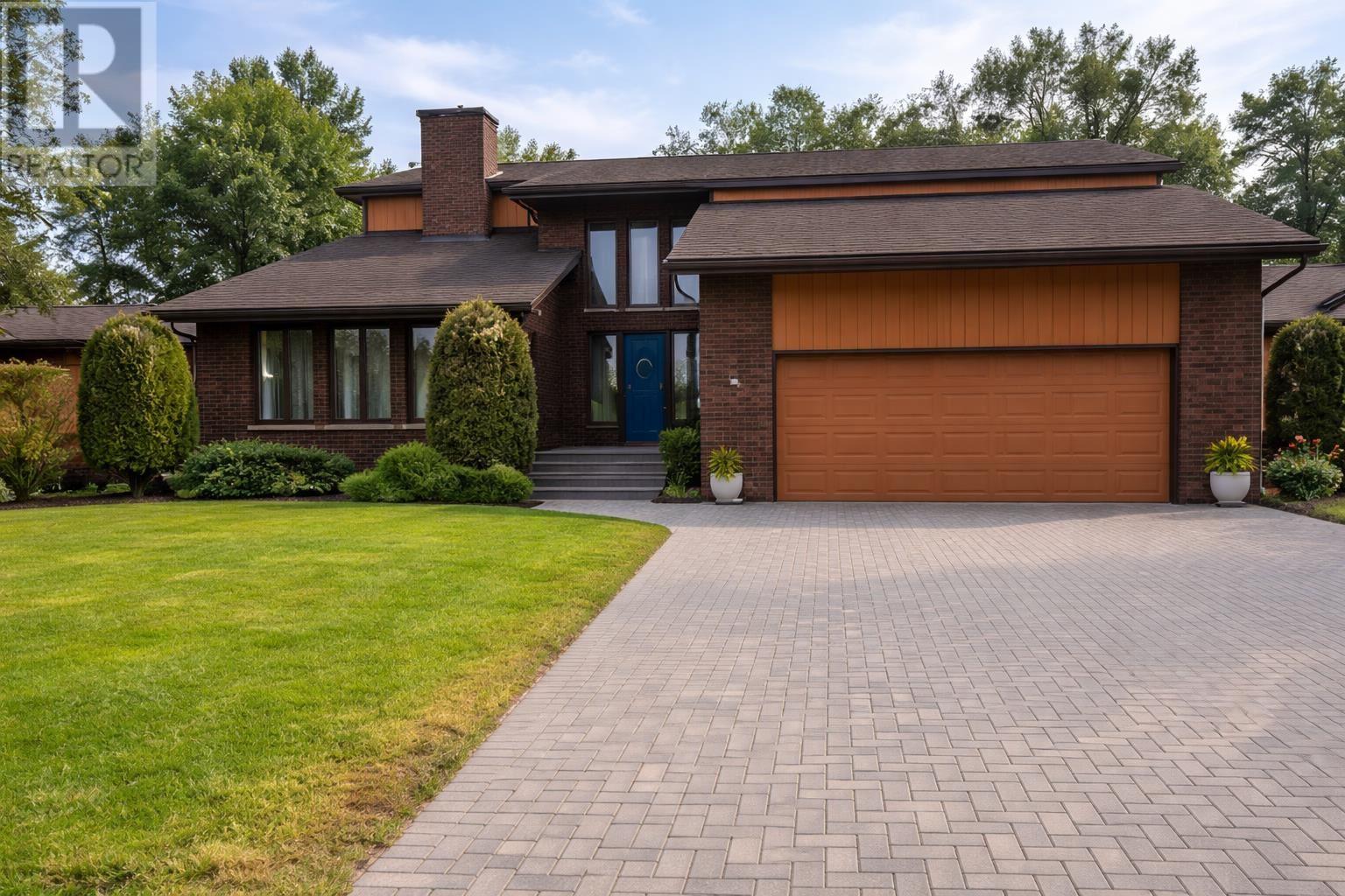 109 Greenview Lane, Sault Ste. Marie, Ontario  P6A 6L1 - Photo 2 - SM260594