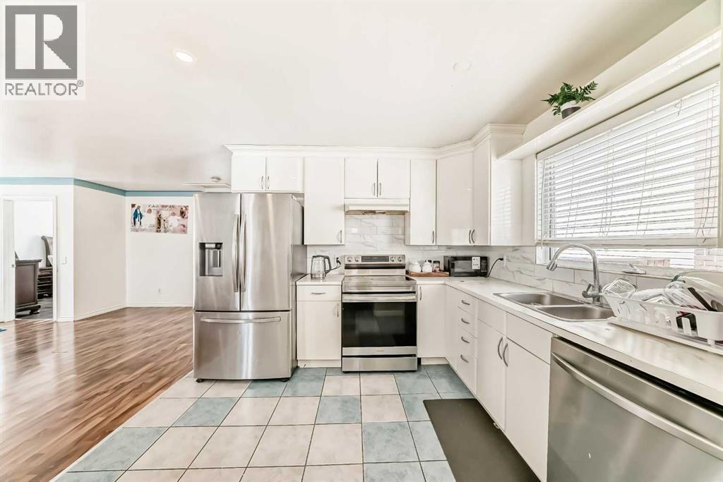 3803 49 Street NE, Calgary, Alberta  T1Y 1Y5 - Photo 5 - A2297953