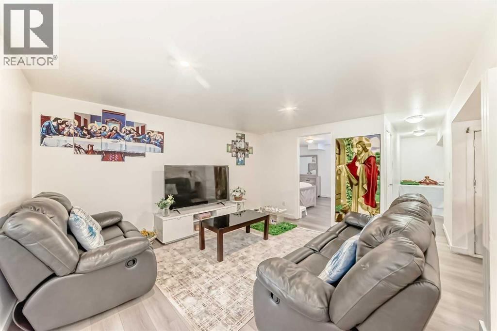 3803 49 Street NE, Calgary, Alberta  T1Y 1Y5 - Photo 21 - A2297953