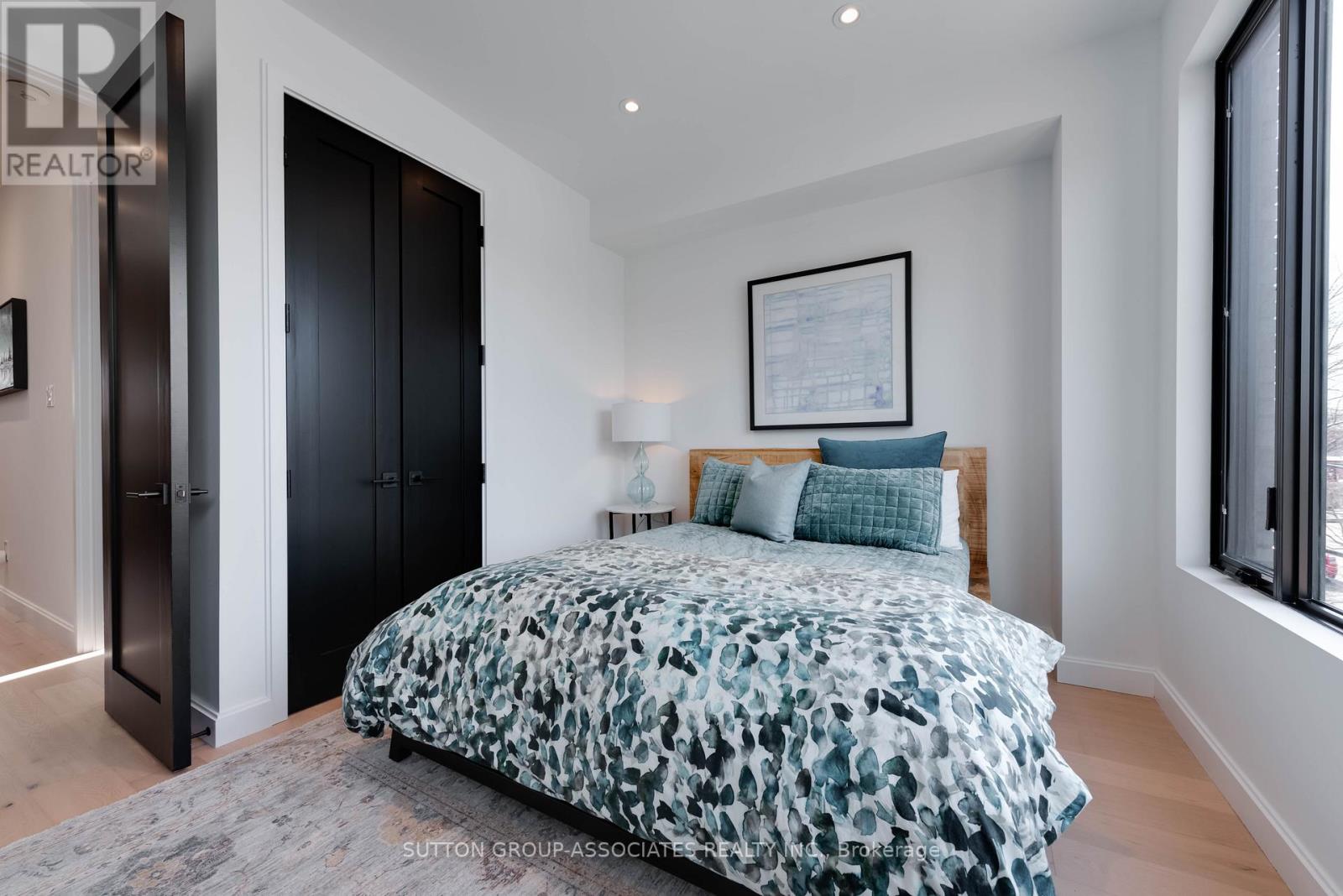 243 Robina Avenue, Toronto, Ontario  M6C 3Y9 - Photo 23 - C12961914