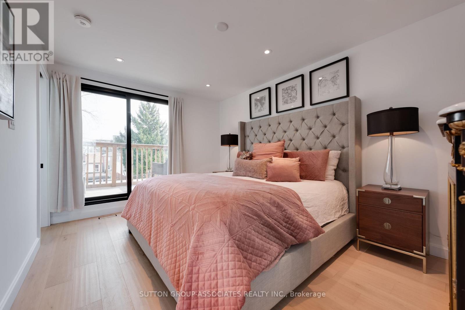 243 Robina Avenue, Toronto, Ontario  M6C 3Y9 - Photo 27 - C12961914