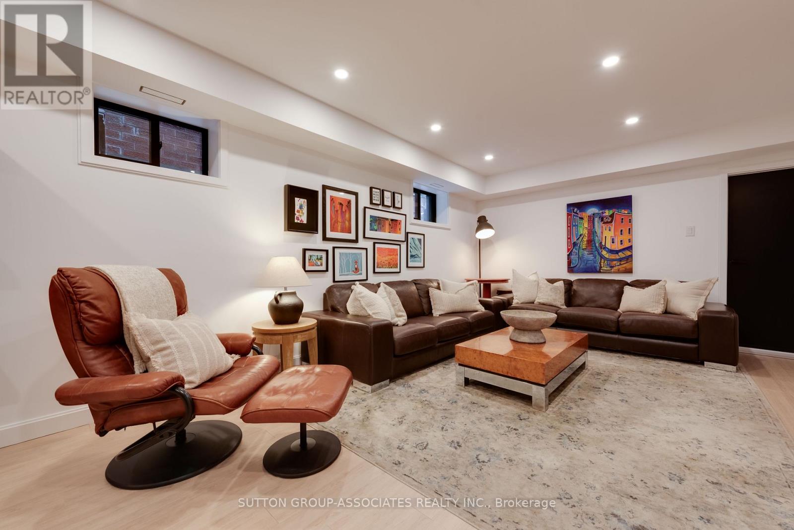 243 Robina Avenue, Toronto, Ontario  M6C 3Y9 - Photo 32 - C12961914