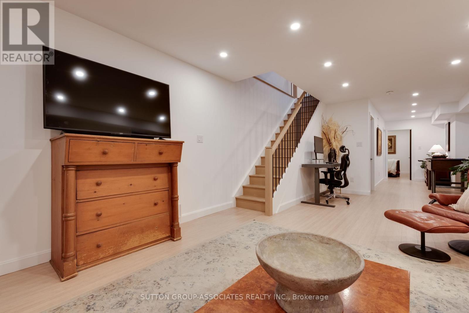 243 Robina Avenue, Toronto, Ontario  M6C 3Y9 - Photo 34 - C12961914