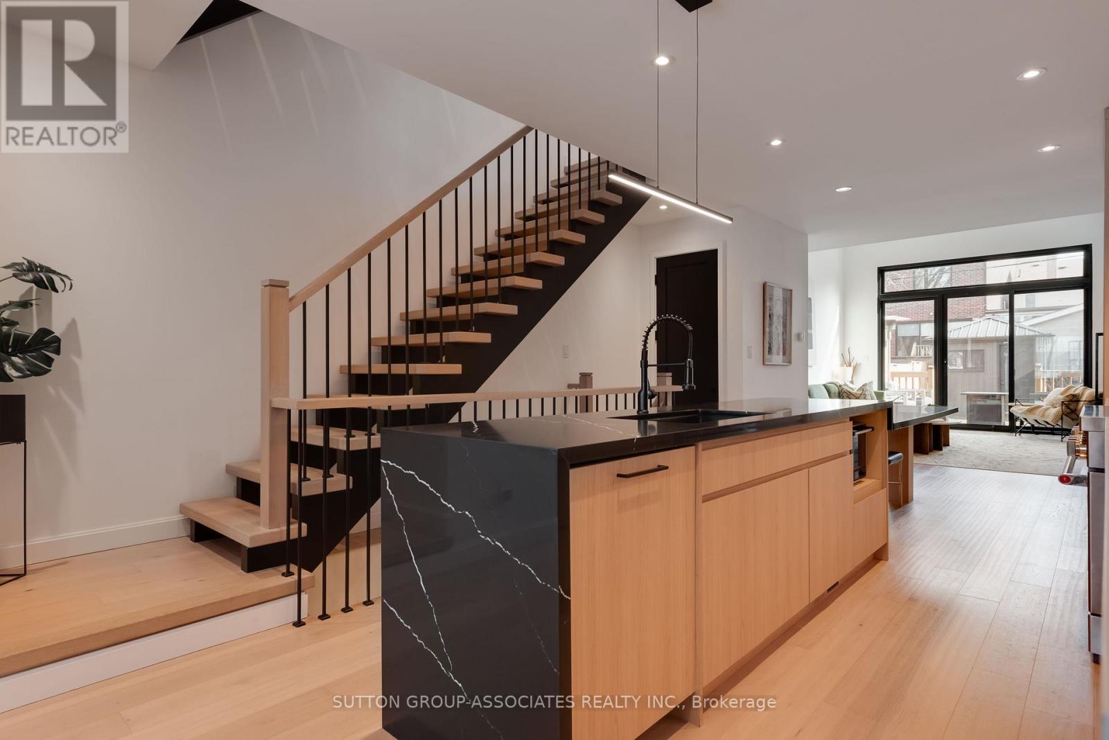 243 Robina Avenue, Toronto, Ontario  M6C 3Y9 - Photo 6 - C12961914