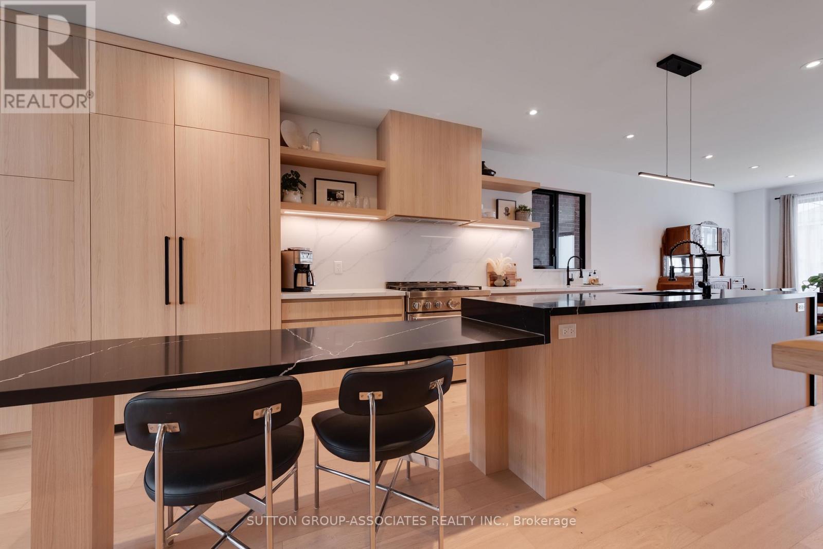 243 Robina Avenue, Toronto, Ontario  M6C 3Y9 - Photo 9 - C12961914