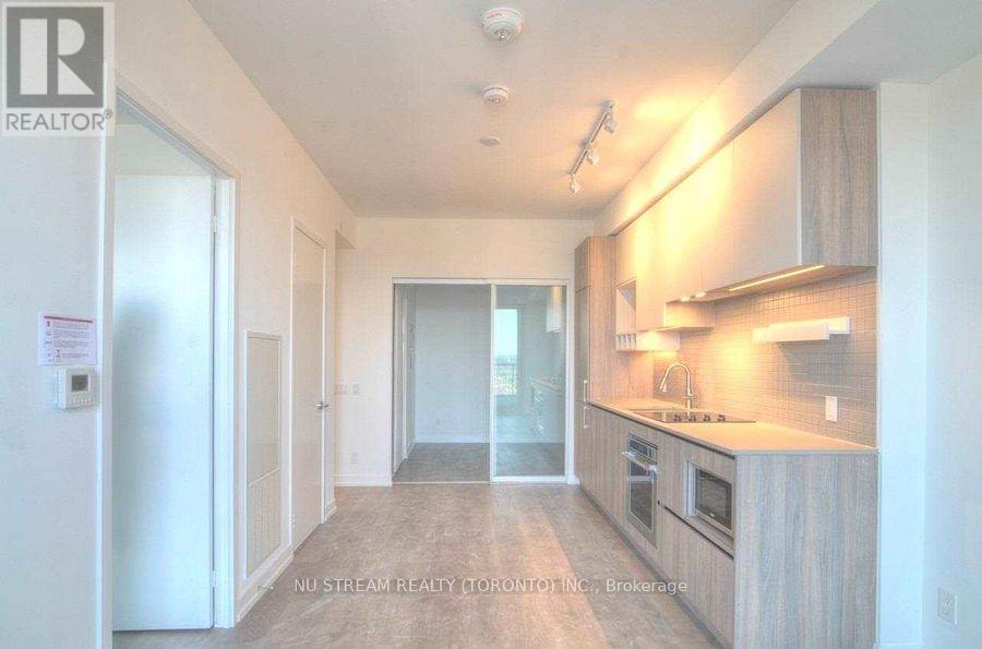 5805 - 950 PORTAGE PARKWAY, Vaughan, Ontario