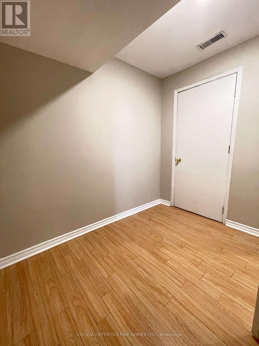 Bsmt - 294 Wildberry Crescent, Vaughan, Ontario  L4H 2H6 - Photo 10 - N12961942