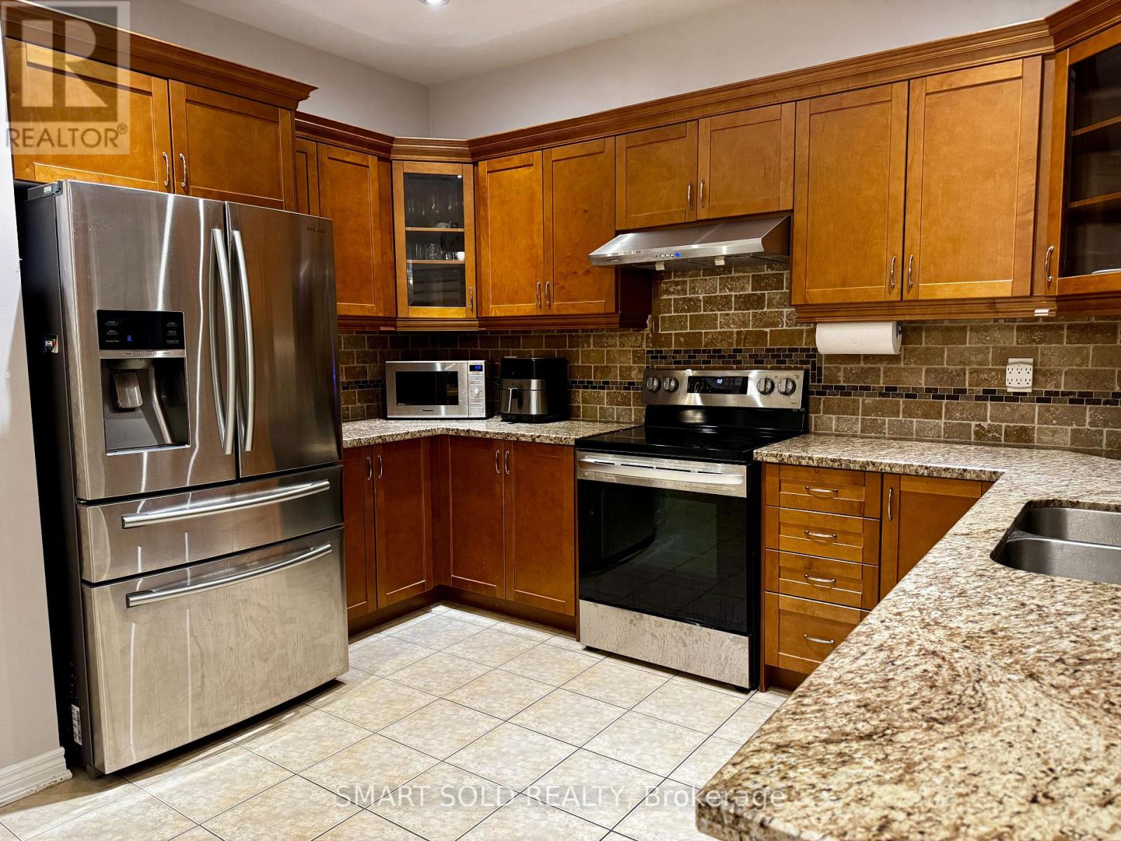 35 Cosford Street, Aurora, Ontario  L4G 0J5 - Photo 6 - N12961946