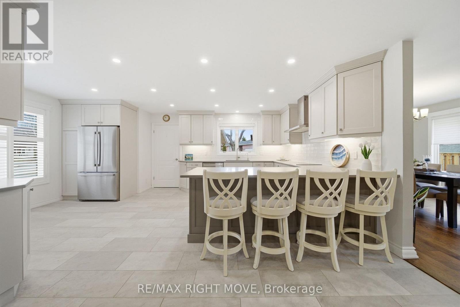 2 Lavender Court, Ramara, Ontario  L0K 1B0 - Photo 11 - S12961852