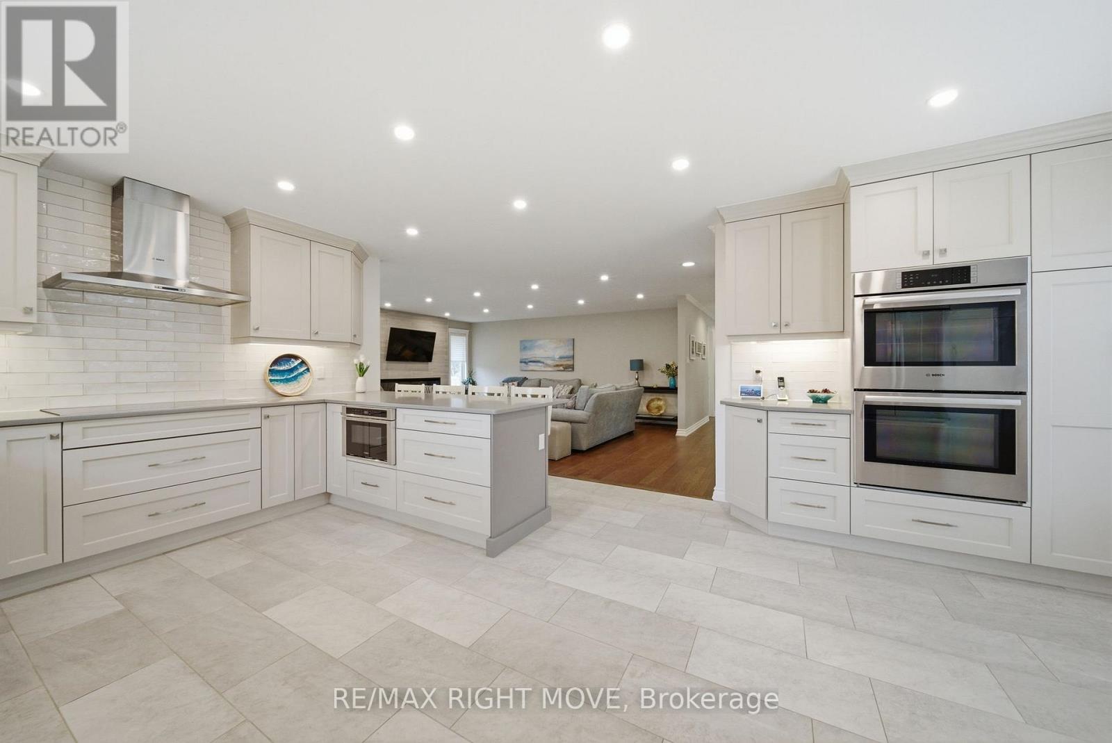 2 Lavender Court, Ramara, Ontario  L0K 1B0 - Photo 13 - S12961852