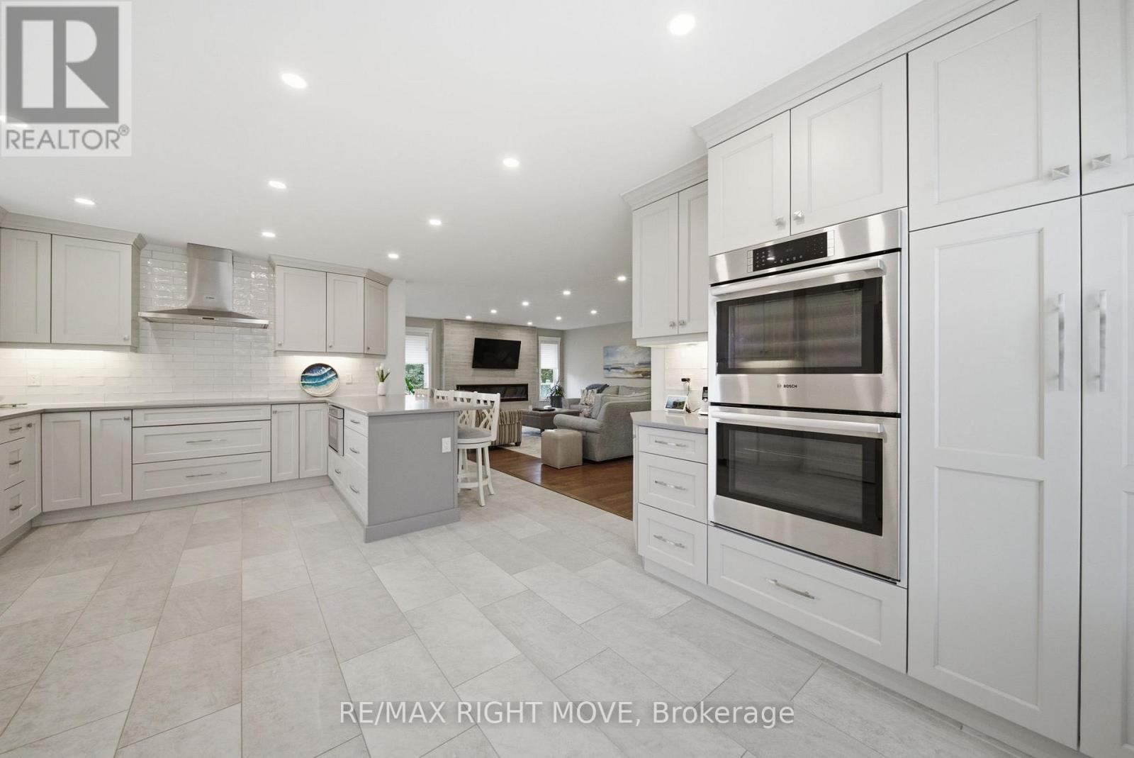 2 Lavender Court, Ramara, Ontario  L0K 1B0 - Photo 18 - S12961852