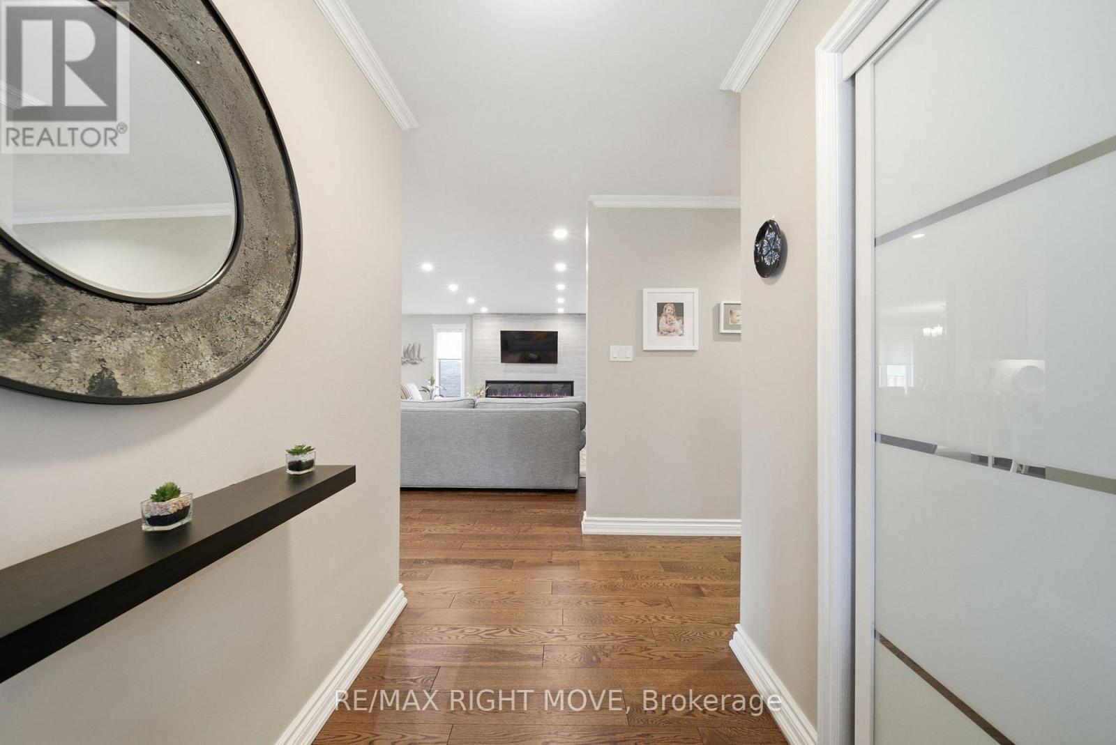 2 Lavender Court, Ramara, Ontario  L0K 1B0 - Photo 2 - S12961852