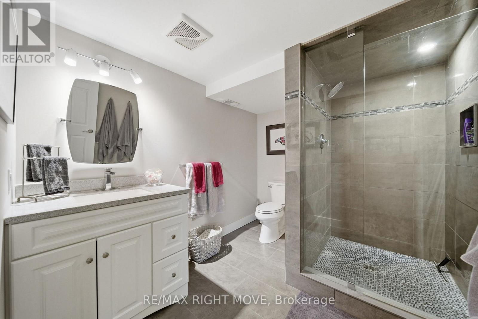 2 Lavender Court, Ramara, Ontario  L0K 1B0 - Photo 34 - S12961852