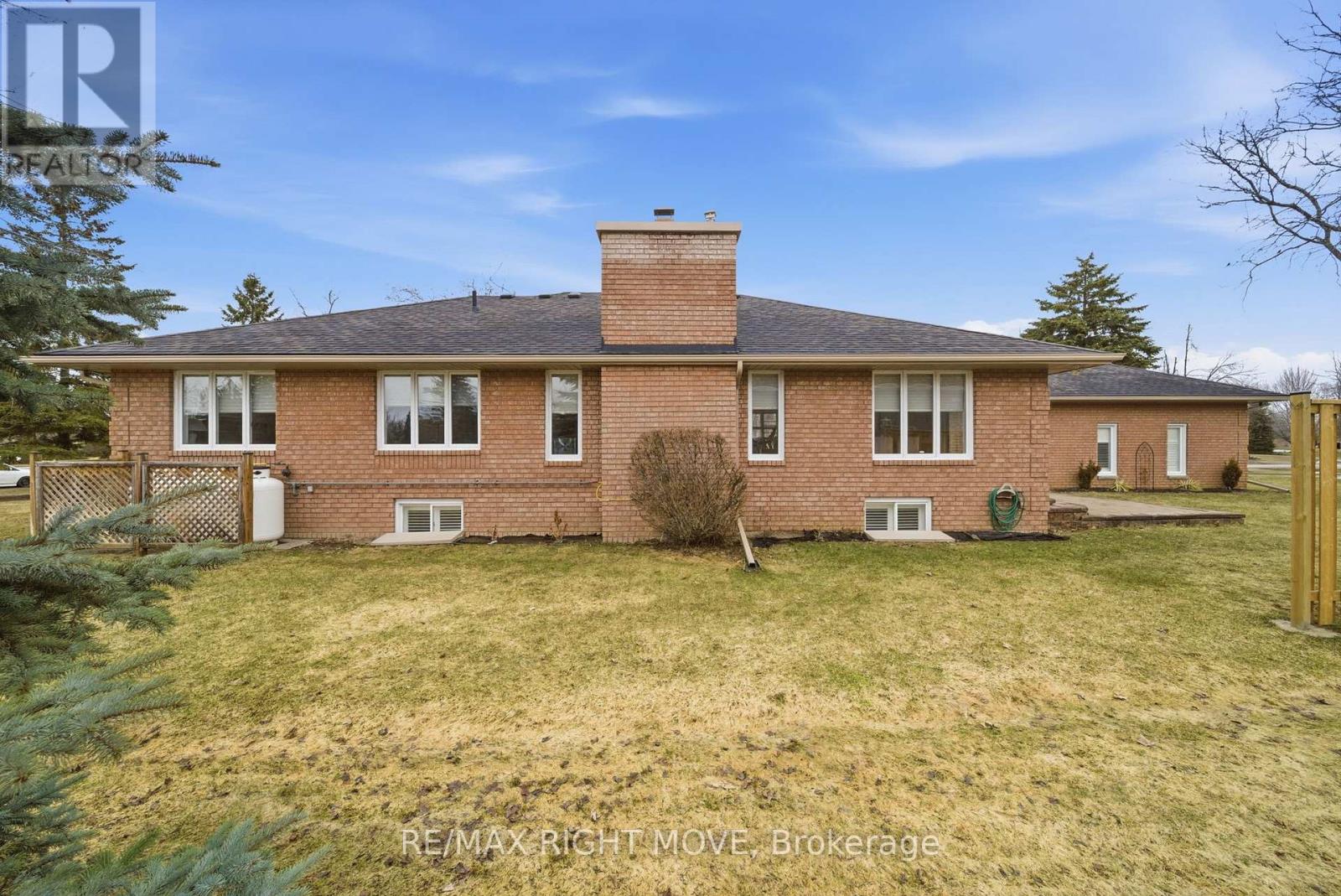 2 Lavender Court, Ramara, Ontario  L0K 1B0 - Photo 38 - S12961852
