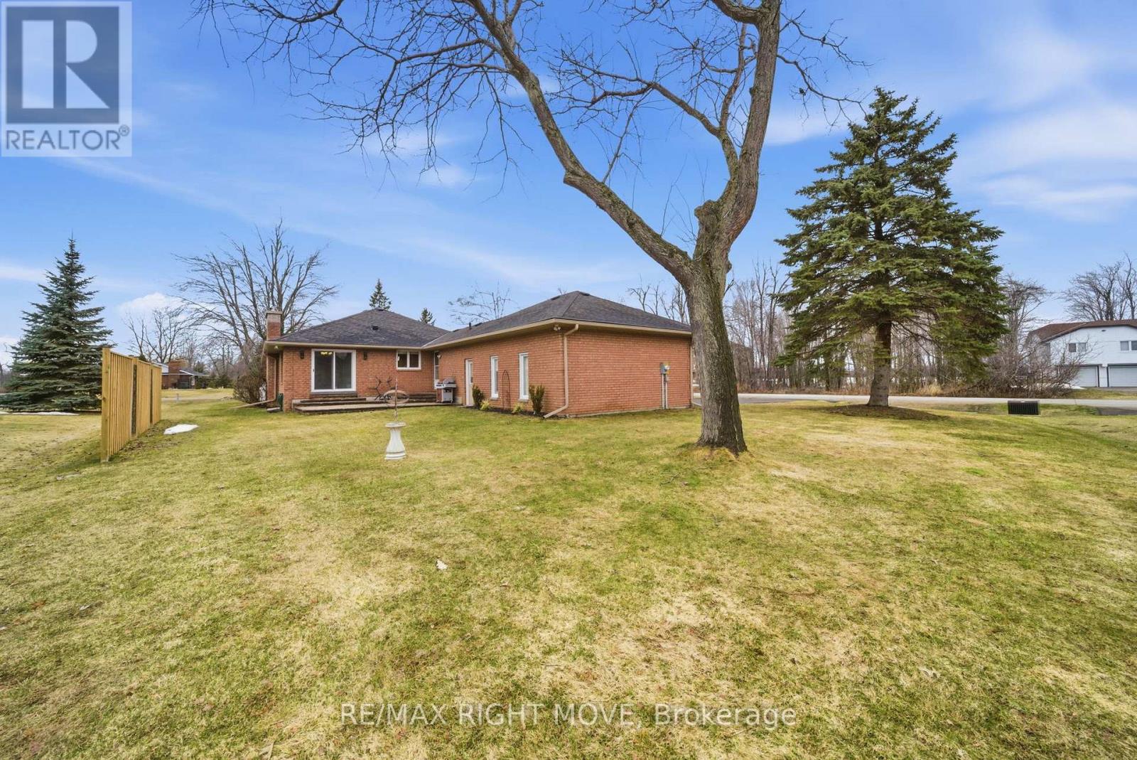 2 Lavender Court, Ramara, Ontario  L0K 1B0 - Photo 40 - S12961852