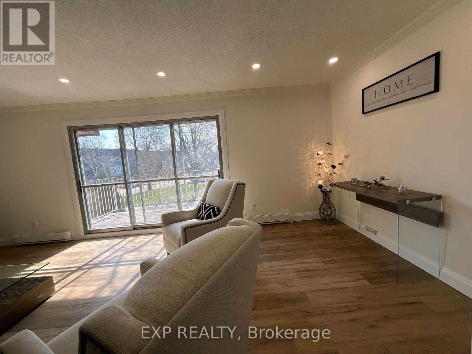 10 - 27 Tulip Street, Oakville, Ontario  L6L 3V3 - Photo 15 - W12961856