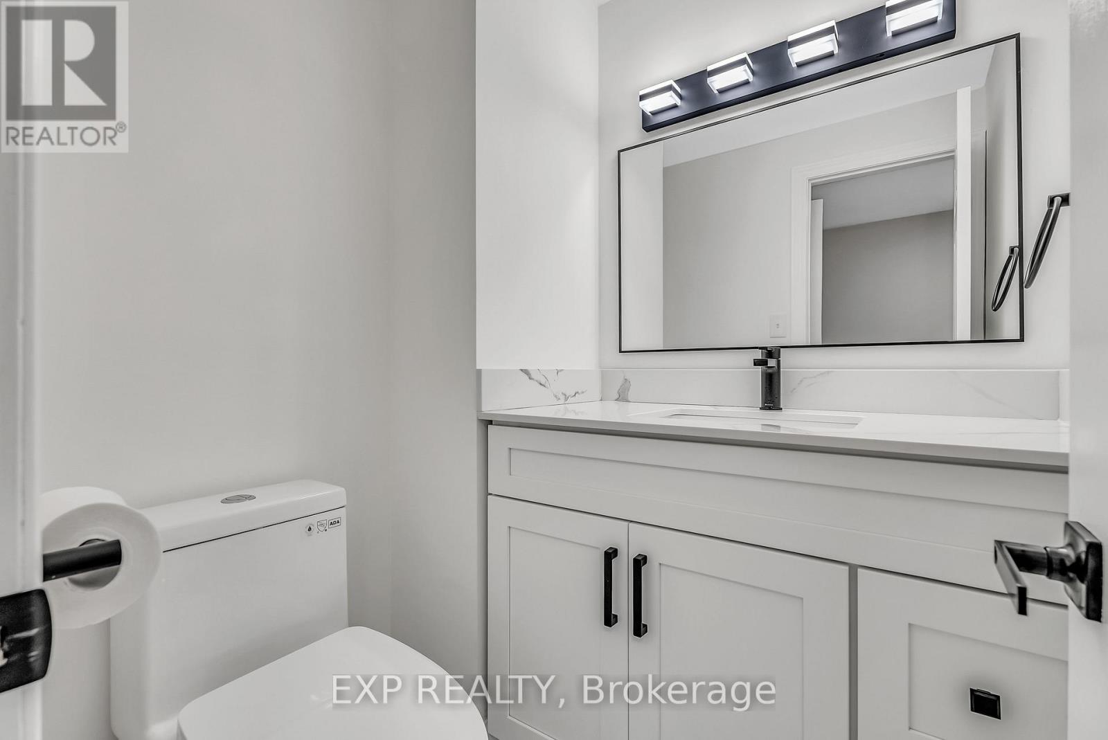 10 - 27 Tulip Street, Oakville, Ontario  L6L 3V3 - Photo 5 - W12961856