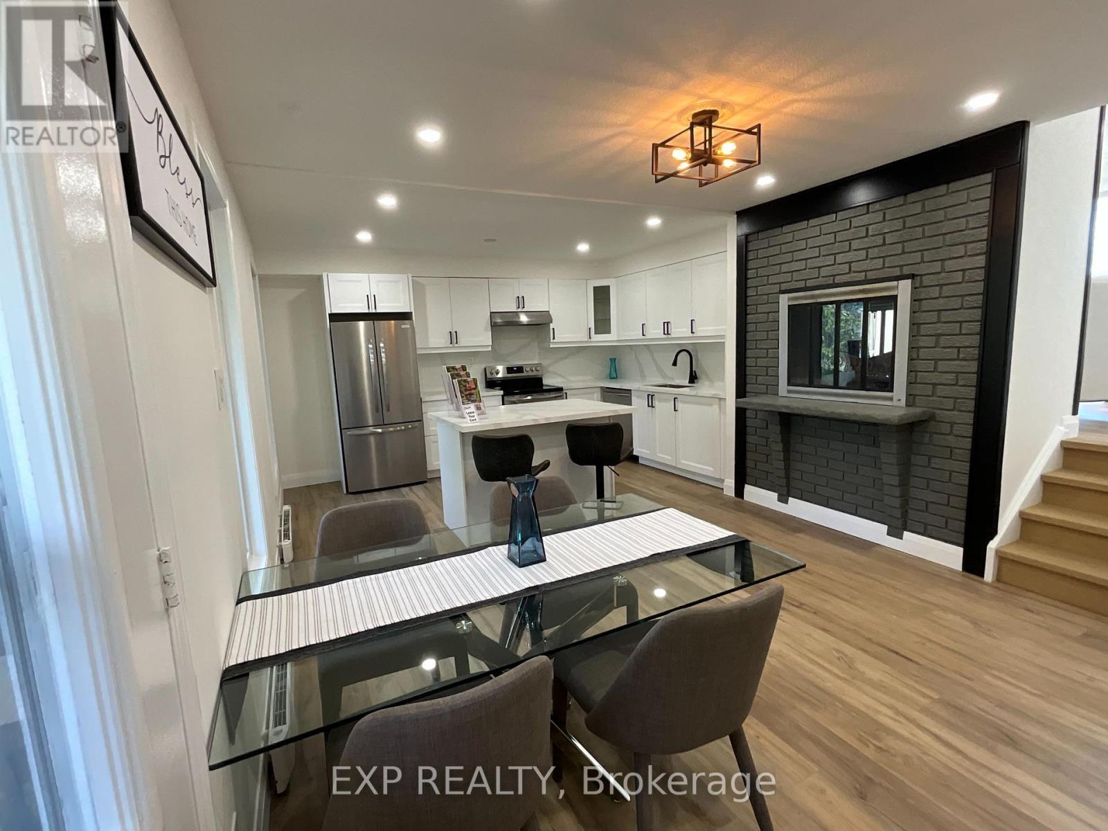 10 - 27 Tulip Street, Oakville, Ontario  L6L 3V3 - Photo 7 - W12961856