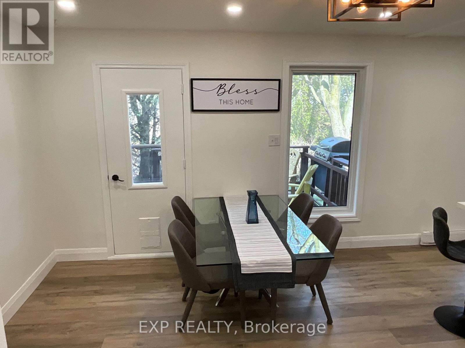 10 - 27 Tulip Street, Oakville, Ontario  L6L 3V3 - Photo 9 - W12961856